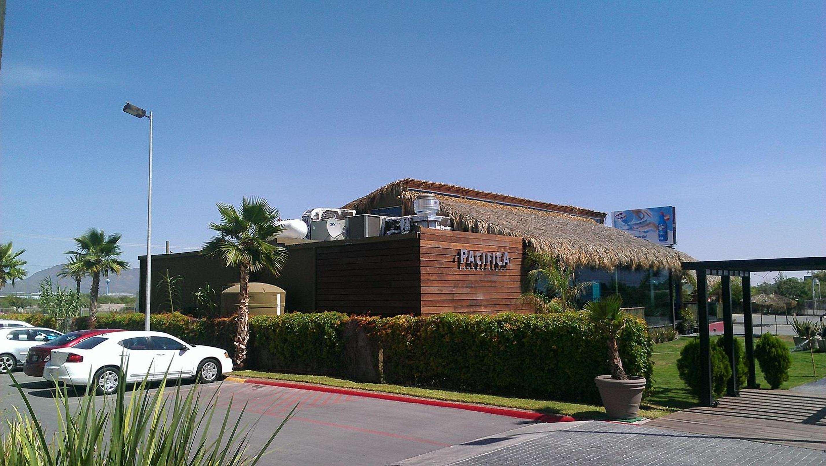 Doubletree Suites By Hilton Saltillo Exterior foto